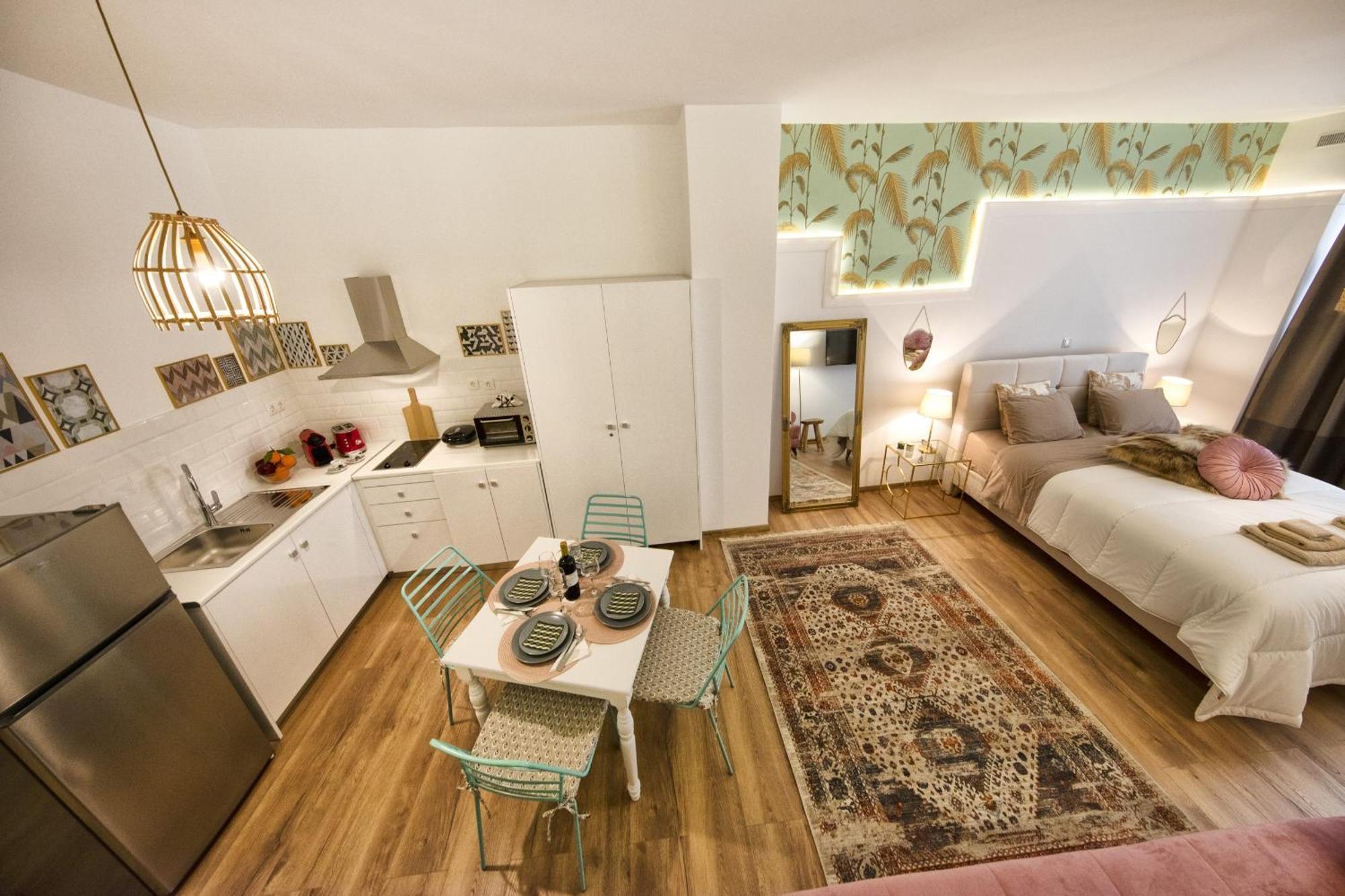 Apartemen studio 42 m² dengan 1 kamar mandi pribadi di Omonia Athena Bagian luar foto